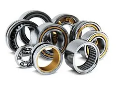 A group of bearings that are sitting on top of each other.